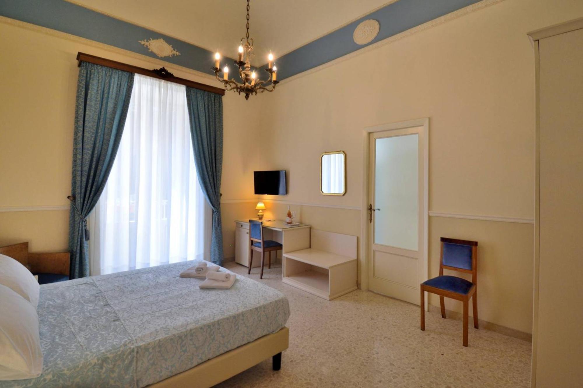 Bellini Inn Deluxe Catane Chambre photo